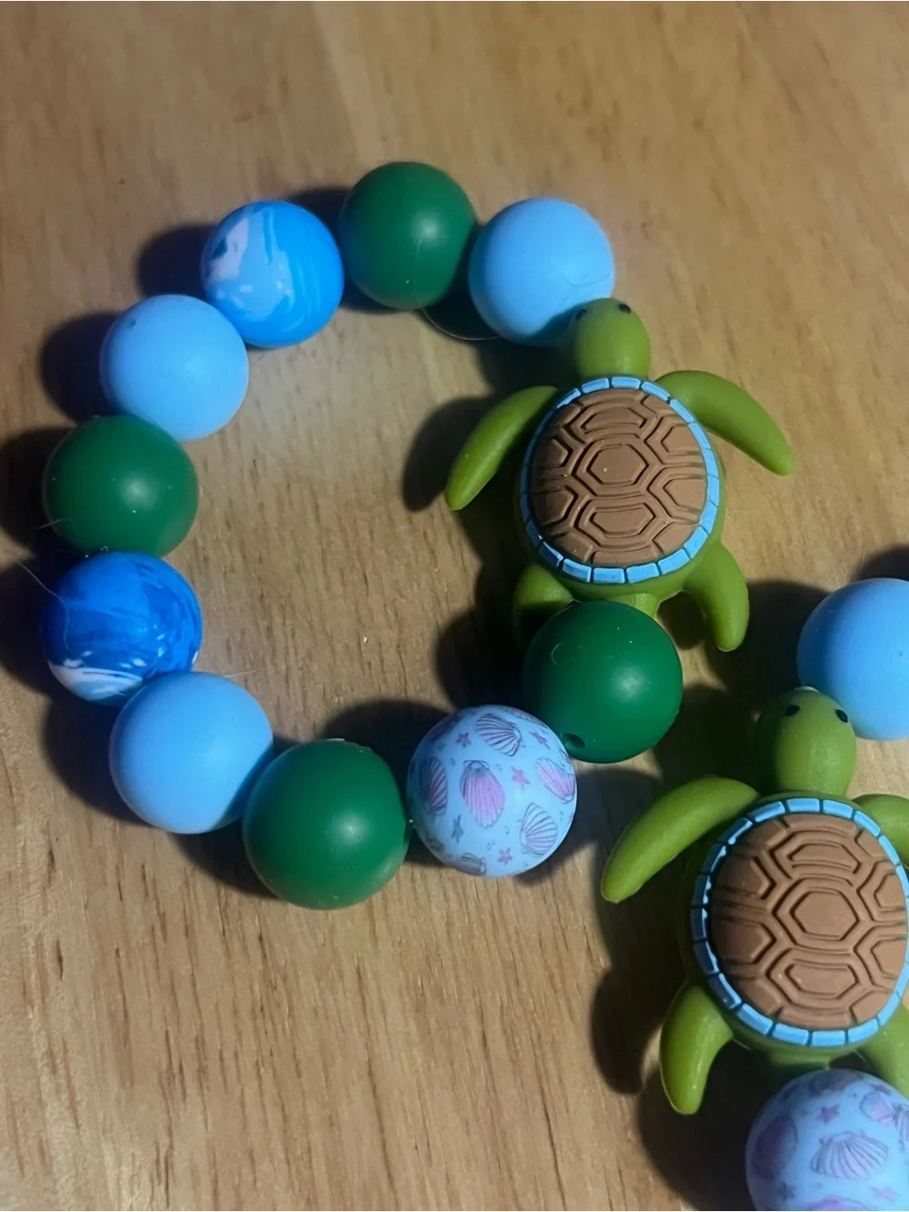 Kids Turtle Bead Stretch Bracelet - Green & Blue B249